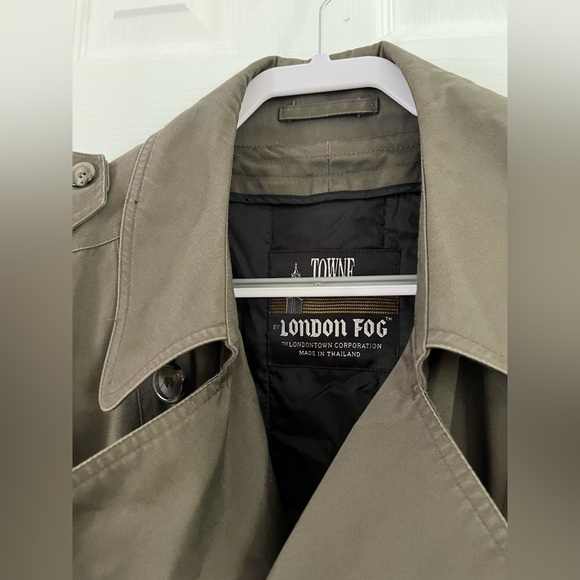 Towne by London Fog Size 40 Short Dark Olive Trenchcoat - Picture 3 of 10